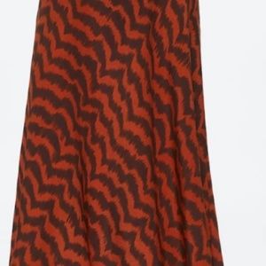 BRAND NEW MANGO Skirt Bombay, size  1XL-2XL